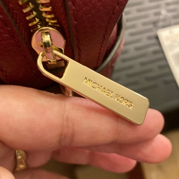 Michael Kors “Mercer” Medium Belted Satchel, Mulberry Color- Rare! - Picture 6 of 14